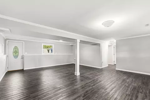 Living - 419 Deerpath Dr, Lindenhurst, IL 60046 photo 4 of 4