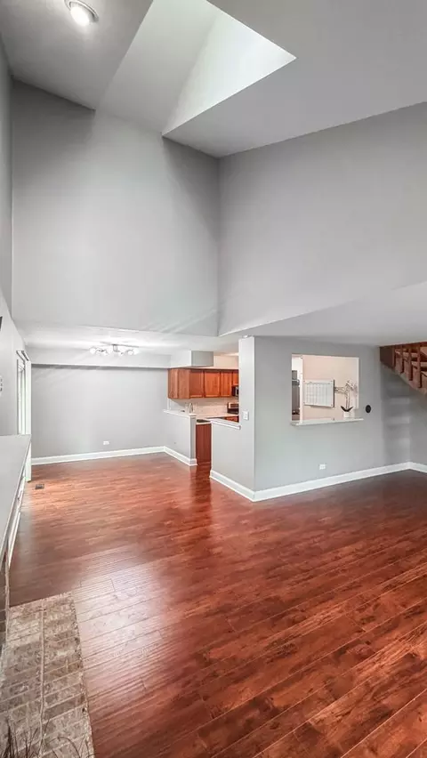 Living - 97 Cammeron Ct, Aurora, IL 60504 photo 3 of 4