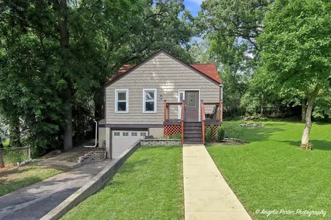 7724 S Oak Rd, Wonder Lake, IL 60097