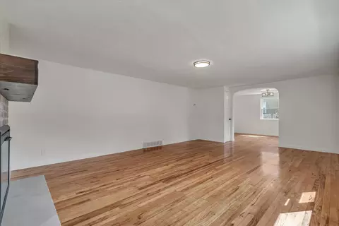 Living - 3230 40th St, Moline, IL 61265 photo 3 of 7
