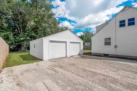 Exterior - 3230 40th St, Moline, IL 61265 photo 7 of 11