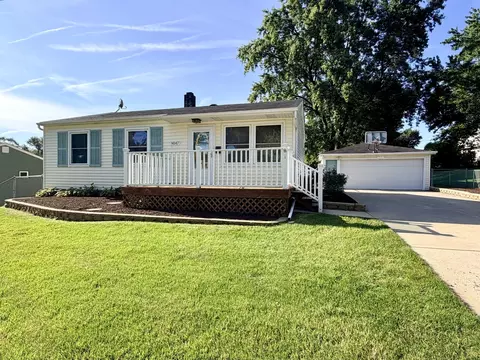 9047 W Poplar Rd, Orland Park, IL 60462