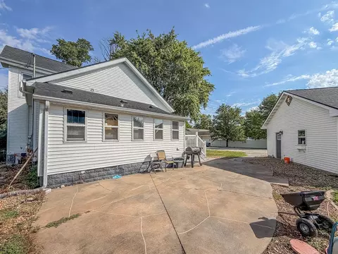 Exterior - 220 E 4th St, Arcola, IL 61910 photo 14 of 23