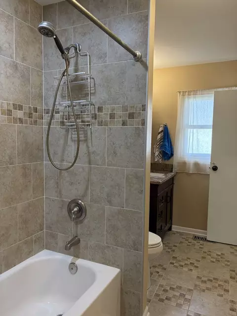 570 Jamison Ln, Hoffman Estates, IL 60169 photo 21