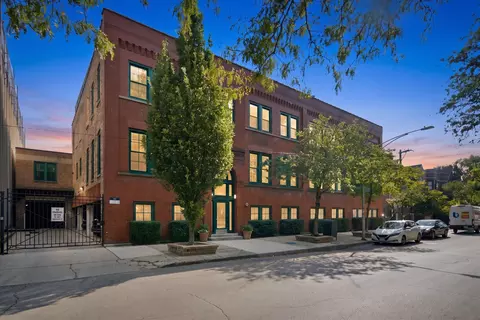 1335 W Altgeld St #2A, Chicago, IL 60614