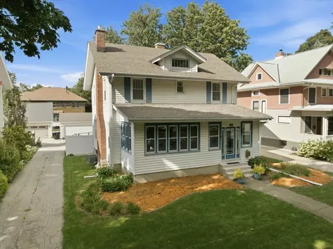 Exterior - 1514 E Grove St, Bloomington, IL 61701 photo 2 of 11