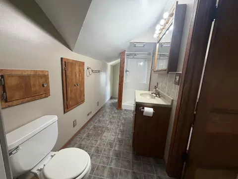 Bath - 1106 E Olive St E, Bloomington, IL 61701 photo 1 of 1