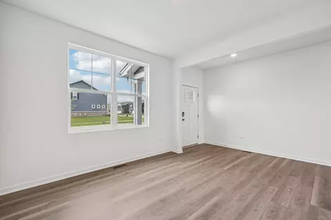 Living - 1874 Keating Dr, Aurora, IL 60503 photo 2 of 8