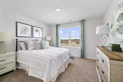 Bedroom - 1874 Keating Dr, Aurora, IL 60503 photo 11 of 13