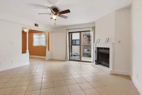 Living - 1920 Tracy Dr #9, Bloomington, IL 61704 photo 1 of 3