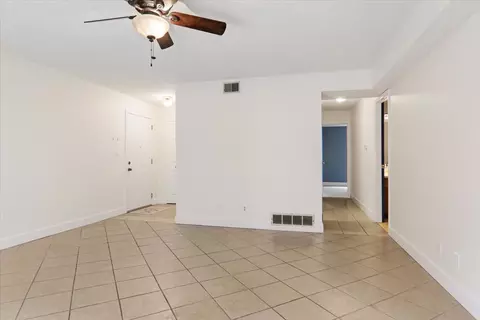 Living - 1920 Tracy Dr #9, Bloomington, IL 61704 photo 2 of 3