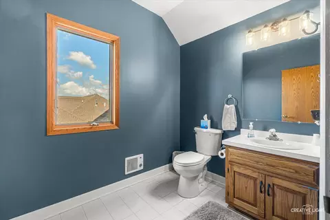 Bath - 6475 Junebug Ln, Morris, IL 60450 photo 5 of 6