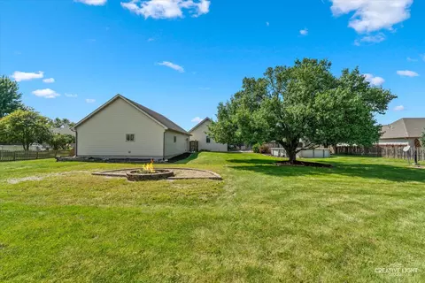 Exterior - 6475 Junebug Ln, Morris, IL 60450 photo 7 of 8