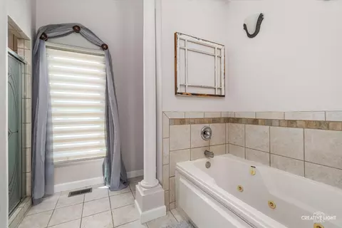 Bath - 6475 Junebug Ln, Morris, IL 60450 photo 1 of 6