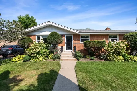 8315 Parkside Ave, Morton Grove, IL 60053