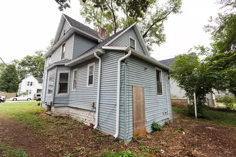 Exterior - 643 S Myrtle Ave, Kankakee, IL 60901 photo 5 of 9