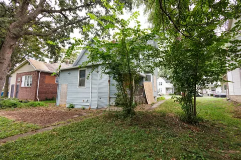 Exterior - 643 S Myrtle Ave, Kankakee, IL 60901 photo 6 of 9