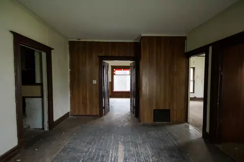 Entry Way - 643 S Myrtle Ave, Kankakee, IL 60901 photo 1 of 3