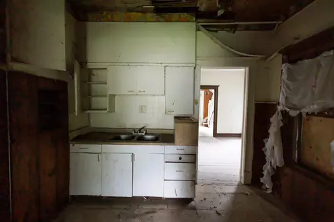 Entry Way - 643 S Myrtle Ave, Kankakee, IL 60901 photo 3 of 3