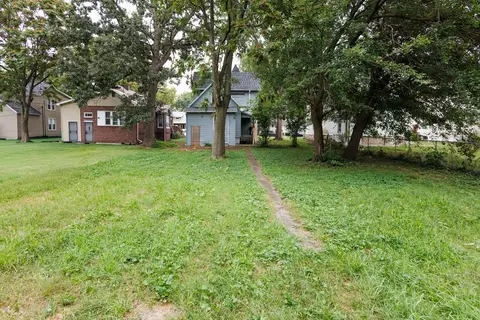 Exterior - 643 S Myrtle Ave, Kankakee, IL 60901 photo 8 of 9