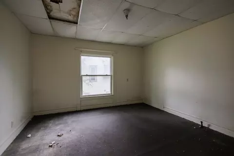 Bedroom - 643 S Myrtle Ave, Kankakee, IL 60901 photo 9 of 11