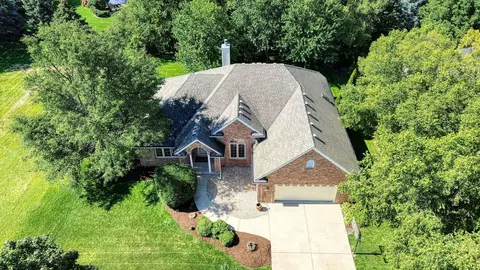 712 Brighton Dr, Sugar Grove, IL 60554