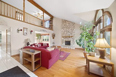 Living - 11630 Parkside Ln, Mokena, IL 60448 photo 1 of 3