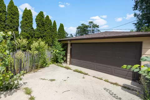 Exterior - 851 Long Rd, Glenview, IL 60025 photo 2 of 2