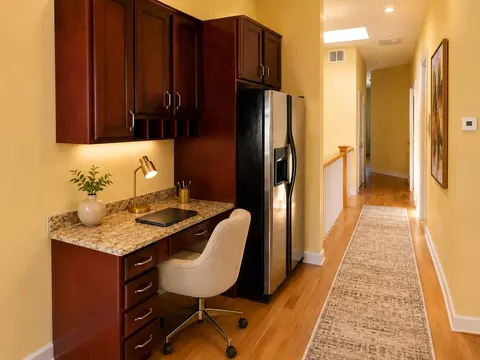 Entry Way - 4838 S St Lawrence Ave #3, Chicago, IL 60615 photo 4 of 6