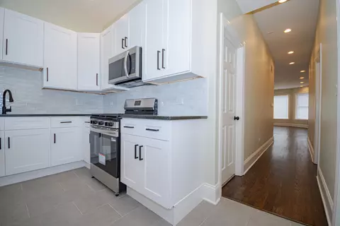 Kitchen - 5723 S Green St, Chicago, IL 60621 photo 7 of 11