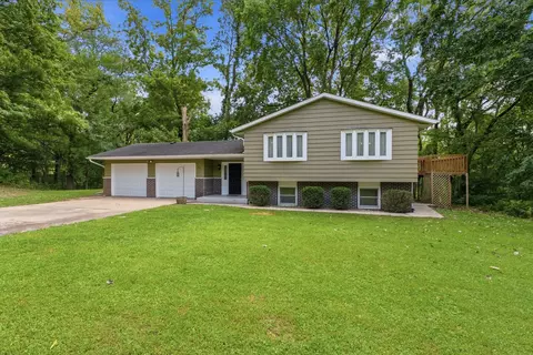 407 Oak Blvd, Port Byron, IL 61275
