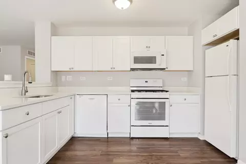 Kitchen - 6710 Sahara Dr, Plainfield, IL 60586 photo 3 of 3