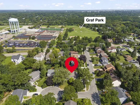 View/Area - 1725 Maple Leaf Ct, Wheaton, IL 60187 photo 2 of 3