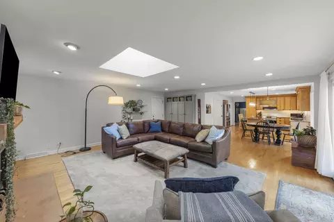 Living - 1725 Maple Leaf Ct, Wheaton, IL 60187 photo 2 of 2