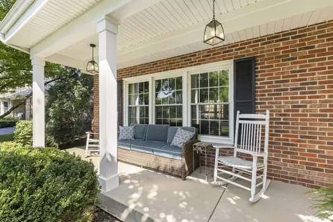 Exterior - 1725 Maple Leaf Ct, Wheaton, IL 60187 photo 2 of 10