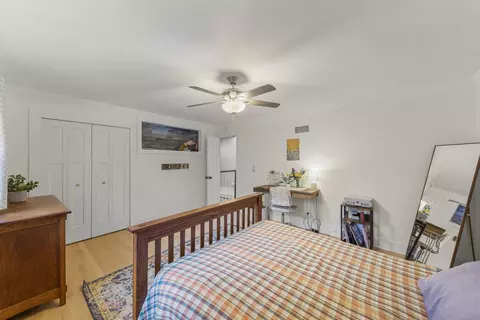 Bedroom - 1725 Maple Leaf Ct, Wheaton, IL 60187 photo 5 of 6