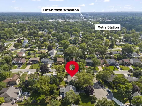 View/Area - 1725 Maple Leaf Ct, Wheaton, IL 60187 photo 3 of 3