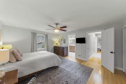 Bedroom - 1725 Maple Leaf Ct, Wheaton, IL 60187 photo 2 of 6