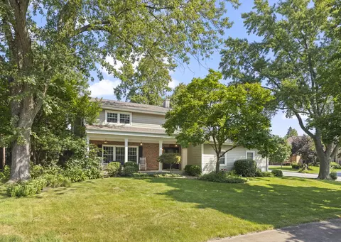 Exterior - 1725 Maple Leaf Ct, Wheaton, IL 60187 photo 10 of 10