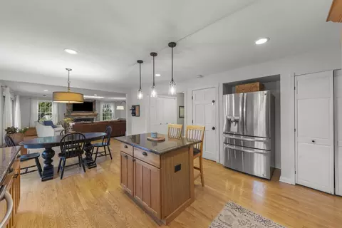Kitchen - 1725 Maple Leaf Ct, Wheaton, IL 60187 photo 5 of 5