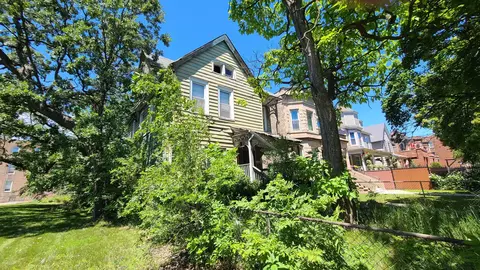 7048 S Perry Ave, Chicago, IL 60621 photo 2