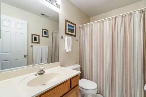 Bath - 3 Walbridge Ct, Algonquin, IL 60102 photo 5 of 5