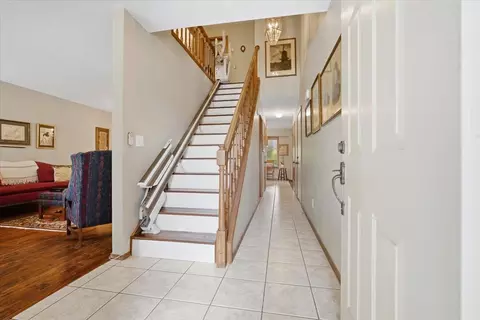 Entry Way - 125 Manor Cir, Bloomington, IL 61704 photo 2 of 4