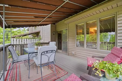 Exterior - 125 Manor Cir, Bloomington, IL 61704 photo 4 of 5