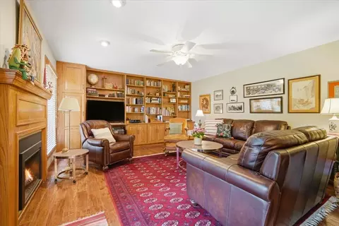 Living - 125 Manor Cir, Bloomington, IL 61704 photo 3 of 6