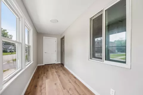 Entry Way - 255 N Hunter Ave, Kankakee, IL 60901 photo 3 of 3