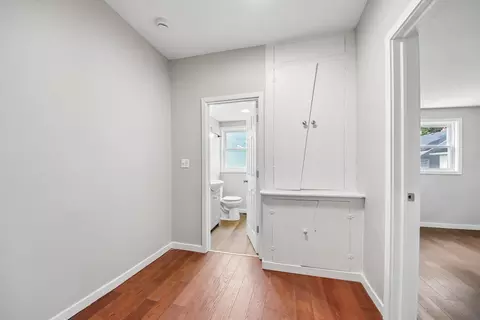 Entry Way - 255 N Hunter Ave, Kankakee, IL 60901 photo 1 of 3