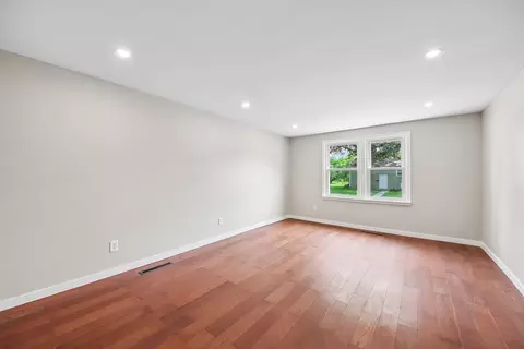 Living - 255 N Hunter Ave, Kankakee, IL 60901 photo 2 of 2