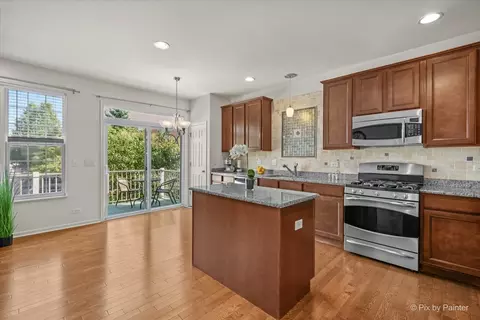 Kitchen - 1005 Alberta Rd, Elgin, IL 60124 photo 1 of 2