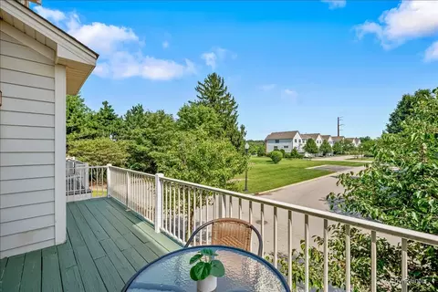 Exterior - 1005 Alberta Rd, Elgin, IL 60124 photo 5 of 5